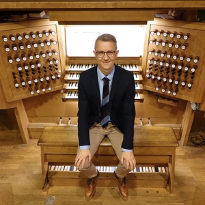 Henrik Skærbæk Jespersen an der Rudigierorgel