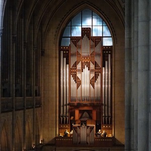 Blechbläserquartett der Dommusik Linz auf der Orgelempore der Rudigierorgel