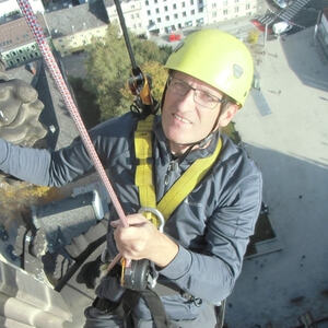 Ultraschalluntersuchung am Turmhelm