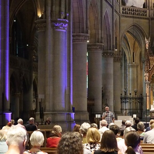 Domorganist Wolfgang Kreuzhuber bei der Begrüßung