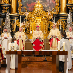 Abschlussgottesdienst im Stift Schlierbach / Foto Haijes Die Visitation im Dekanat Windischgarsten wurde mit einem festlichen Gottesdienst abgeschlossen.