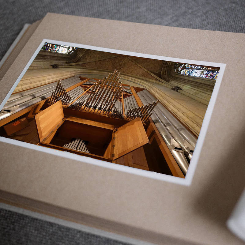 Fotoalbum mit Foto der Rudigierorgel