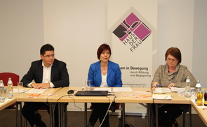 Pressekonferenz Fortpflanzungsmedizingesetz (v. l.: Priv.-Doz. Dr. Omar Josef Shebl, Mag.a Martha Leeb und Dipl.-Päd.in Erika Kirchweger