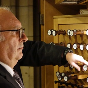 Domorganist Wolfgang Kreuzhuber mit Registrant Florian Zethofer an der Rudigierorgel