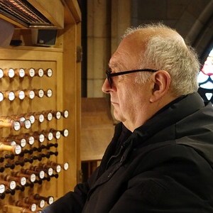 Domorganist Wolfgang Kreuzhuber an der Rudigierorgel