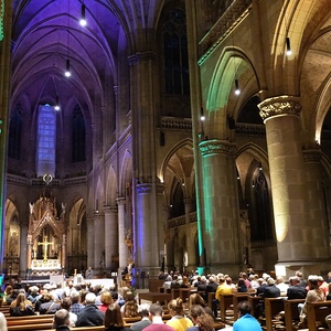 Dompfarrer Maximilian Strasser bei der Begrüßung des ORGEL.SOMMER-Publikums