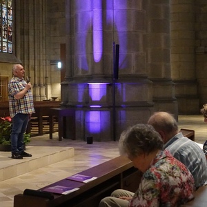 Domorganist Wolfgang Kreuzhuber bei der Begrüßung