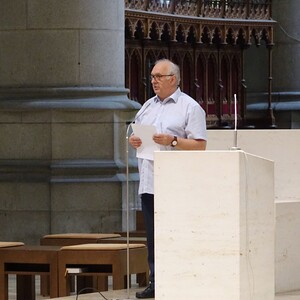 Domorganist Wolfgang Kreuzhuber bei der Begrüßung