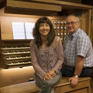 Maria Helfgott mit Registrant Wolfgang Kreuzhuber an der Rudigierorgel