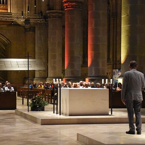 Dompfarrer Maximilian Strasser bei der Begrüßung des ORGEL.SOMMER-Publikums