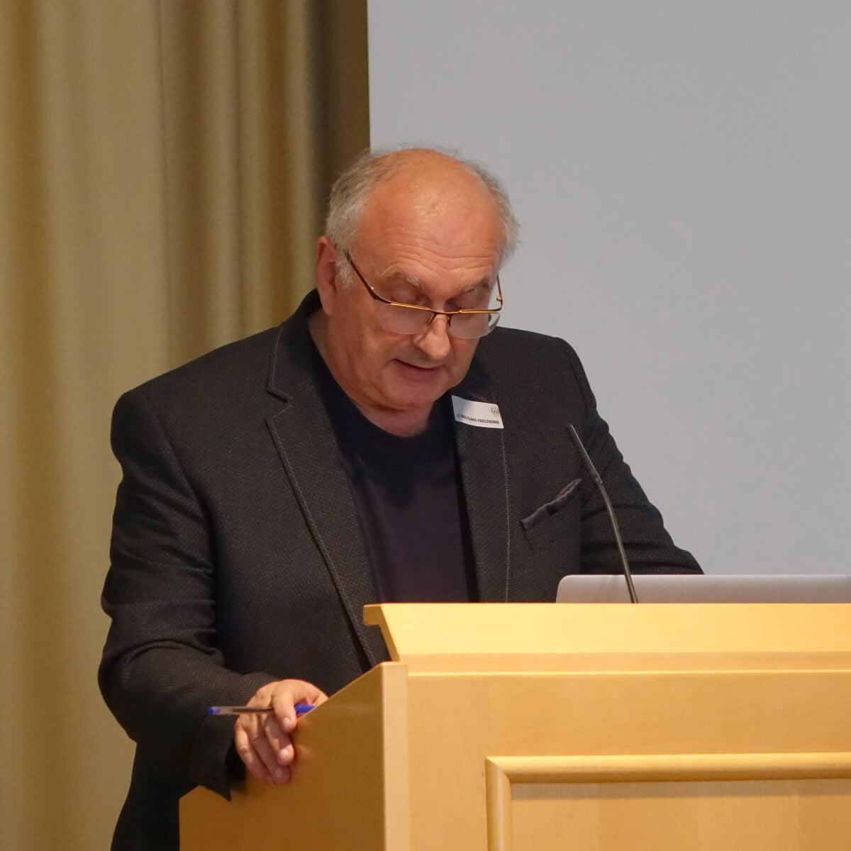 Wolfgang Kreuzhuber (Zentrum für Orgelforschung) beim Symposium zu „50 Jahre Linzer Rudigierorgel“