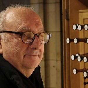 Domorganist Wolfgang Kreuzhuber an der Rudigierorgel