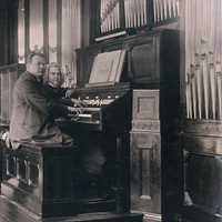 Max Reger mit Johann Sebastian Bach an der Welte-Orgel