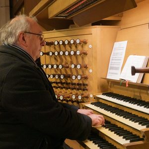 Domorganist Wolfgang Kreuzhuber an der Rudigierorgel