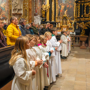 Abschlussgottesdienst im Stift Schlierbach / Foto Haijes Die Visitation im Dekanat Windischgarsten wurde mit einem festlichen Gottesdienst abgeschlossen.