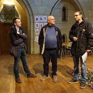 Besprechung für die Aufnahme zwischen Dommusikassistent Gerhard Raab, Domorganist Wolfgang Kreuzhuber und ORF-Reporter Christian Schwarz