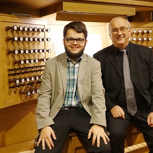 Domorganist Wolfgang Kreuzhuber mit Registrant Florian Zethofer an der Rudigierorgel