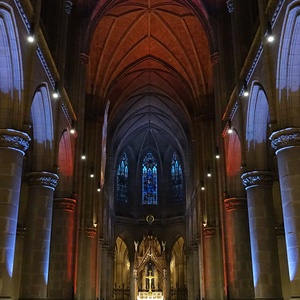 HYGGELIGes Lichtspiel im Mariendom Linz