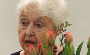 Barbara Coudenhove-Kalergi las aus ihrem Buch 'Zuhause ist überall' in Eferding auf Einladung des KBW-Eferding.