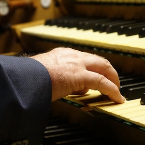 nachtwärts! – ein musikalischer Streifzug durch die dunkle Tageszeit mit Domorganist Wolfgang Kreuzhuber und Christoph Niemand