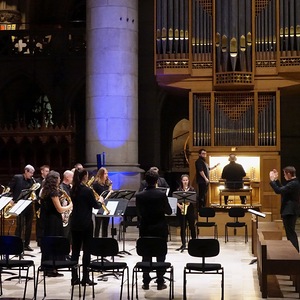 SAX12 und Domorganist Wolfgang Kreuzhuber an der Chororgel