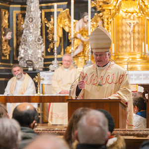 Abschlussgottesdienst im Stift Schlierbach / Foto Haijes Die Visitation im Dekanat Windischgarsten wurde mit einem festlichen Gottesdienst abgeschlossen.