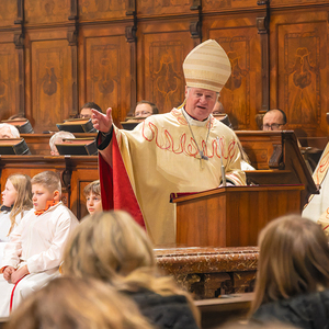 Abschlussgottesdienst im Stift Schlierbach / Foto Haijes Die Visitation im Dekanat Windischgarsten wurde mit einem festlichen Gottesdienst abgeschlossen.