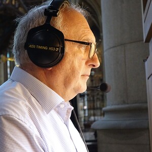 Domorganist Wolfgang Kreuzhuber an der Chororgel