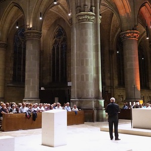 Domorganist Wolfgang Kreuzhuber bei der Begrüßung