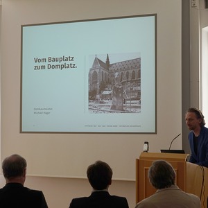 Michael Hager: Vom Bauplatz zum Domplatz.