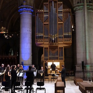 SAX12 und Domorganist Wolfgang Kreuzhuber an der Chororgel