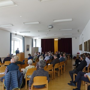 Begrüßung durch Bischofsvikar Johann Hintermaier (Verein für Linzer Diözesangeschichte)