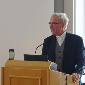 Begrüßung durch Bischofsvikar Johann Hintermaier (Verein für Linzer Diözesangeschichte)
