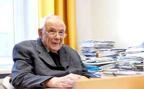 Bischof em. Maximilian Aichern