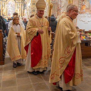 Abschlussgottesdienst im Stift Schlierbach / Foto Haijes Die Visitation im Dekanat Windischgarsten wurde mit einem festlichen Gottesdienst abgeschlossen.