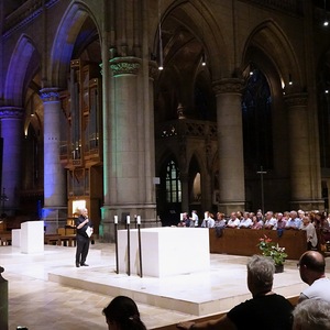 Domorganist Wolfgang Kreuzhuber bei der Begrüßung