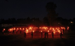 Feuergebet zum Gedenken an die Opfer von Kreuzstadl