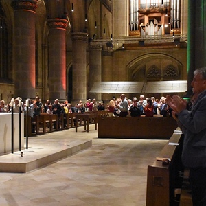 Standing Ovations für die Mitwirkenden des HARFONISCHen RAUMKLANGs