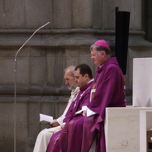 Bischof Manfred Scheuer mit Dompropst Wilhelm Vieböck und Diakon Anton Birngruber